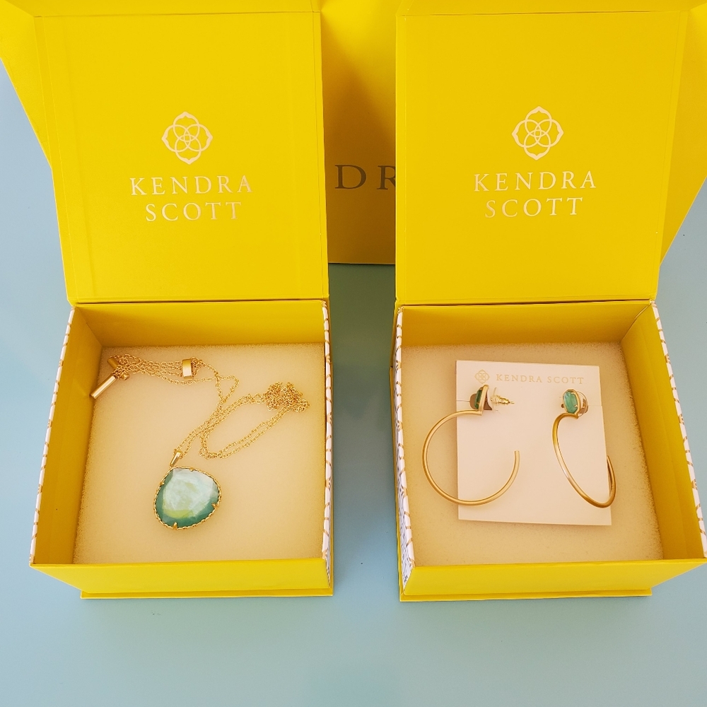 KENDRA SCOTT Necklace + Earrings Set